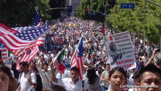Hundreds of Thousands March for Immigrant Rights on May 1st — Racist Arizona Laws Provoke Renewed Struggle