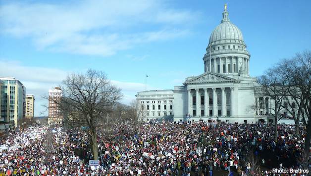 Saturday Protest in Madison Draws 150,000 to 200,000 — One Day General Strike Needed to Reverse Walker’s Bill!