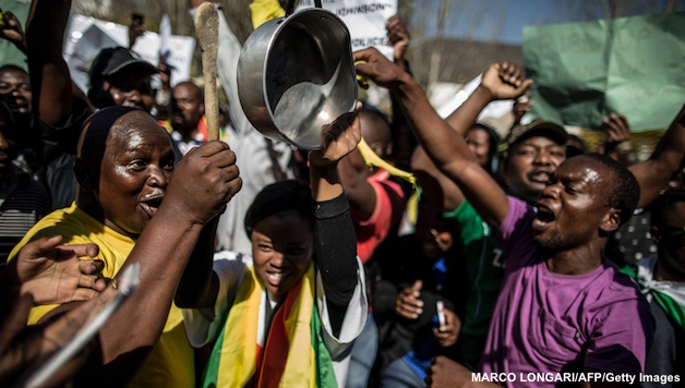 Zimbabwe: Mugabe Must Fall!