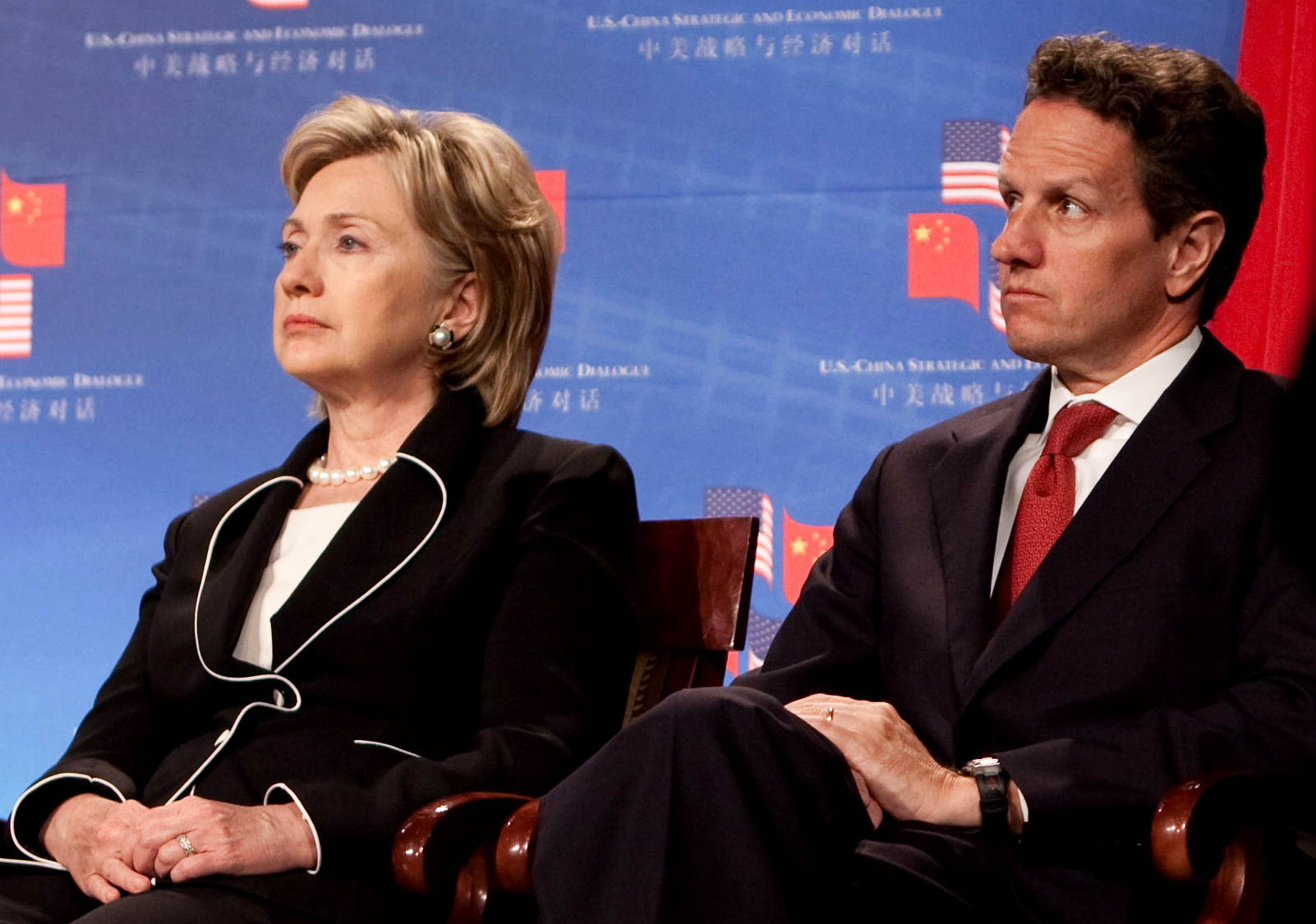 timothy_geithner_with_hillary_rodham_clinton