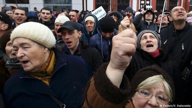 Belarus: Protesters Flood Onto Streets Demanding Scrapping of “Law Against Parasites”