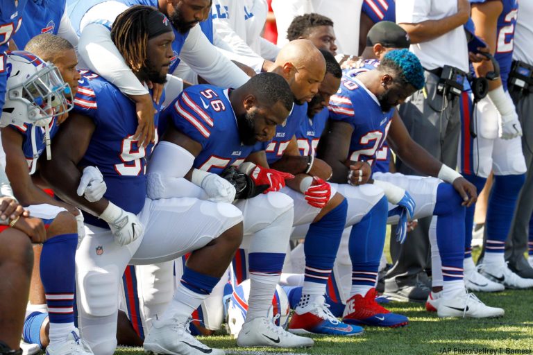 NFL: “This is choose your side Sunday” – Trump Provokes Escalation of Athletes’ Fight Against Racism