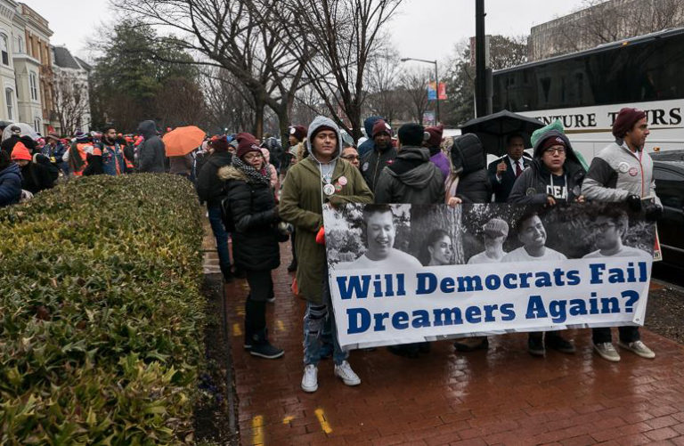 OCUPÉ EL EDIFICIO DEL SENADO PARA EXIGIR UNA JUSTA DREAM ACT