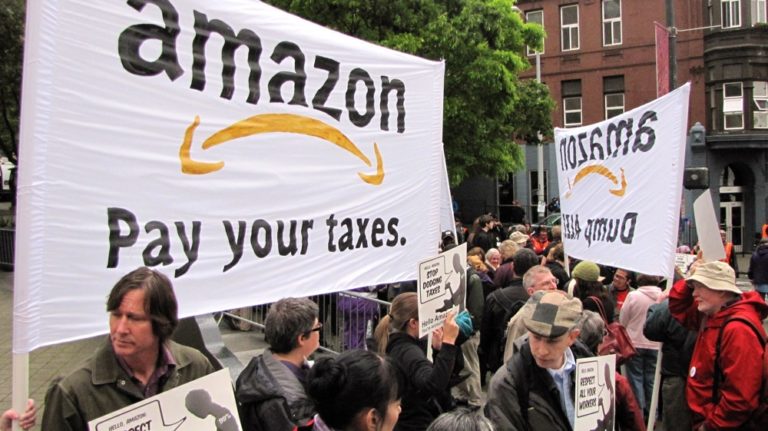 Amazon paga 0 dólares en impuestos en 2017. Las principales multinacionales deben convertirse en propiedad pública.