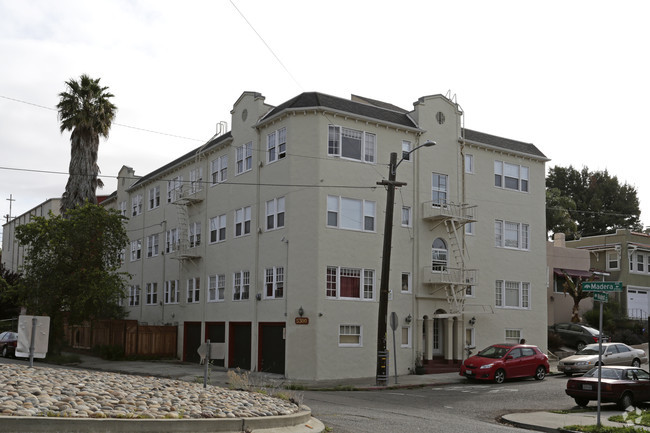 Oakland: Walnut Street Tenants Win Battle Over Rent & Repairs