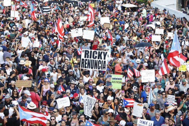 Puerto Rico: Una crisis de corrupción, deuda, austeridad y colonialismo fuerα de control