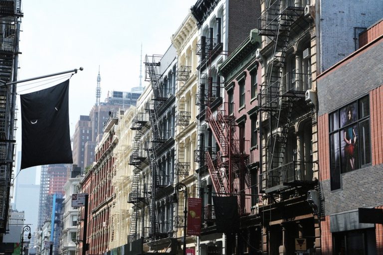 New York Ends Broker Fees, But Real Estate Fights Back