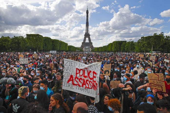 America Protests Large Crowds Photo Gallery