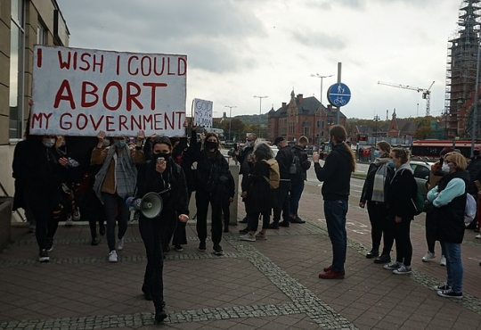 Poland: Mass Movement in Defense of Abortion Rights