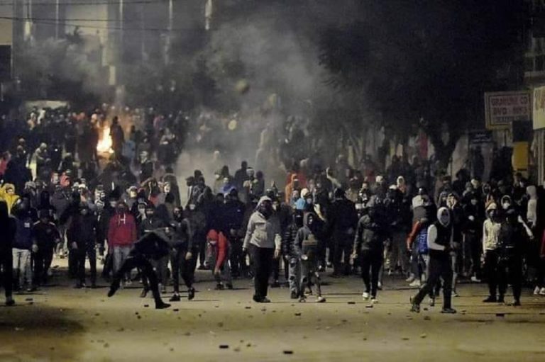 Tunisia: Widespread Protests Shake Crisis-Ridden Government