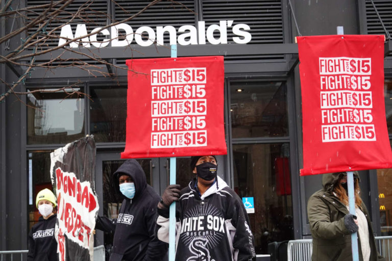 Service Sector Workers Bear Weight of Lockdown: Organize to Fight Back