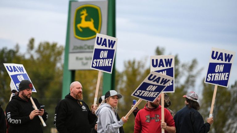 Solidarity with John Deere Workers On Strike!