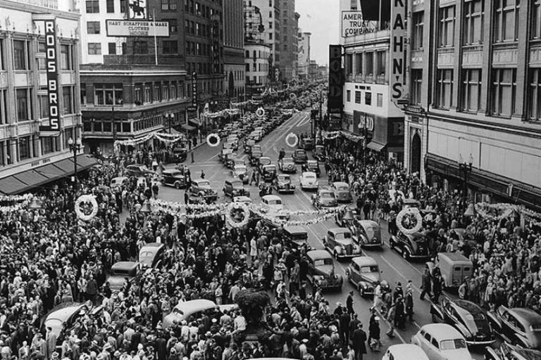 The 1946 Oakland General Strike