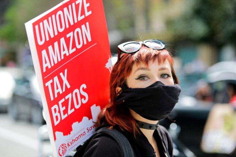 How to Unionize Your Workplace: A Step-By-Step Guide