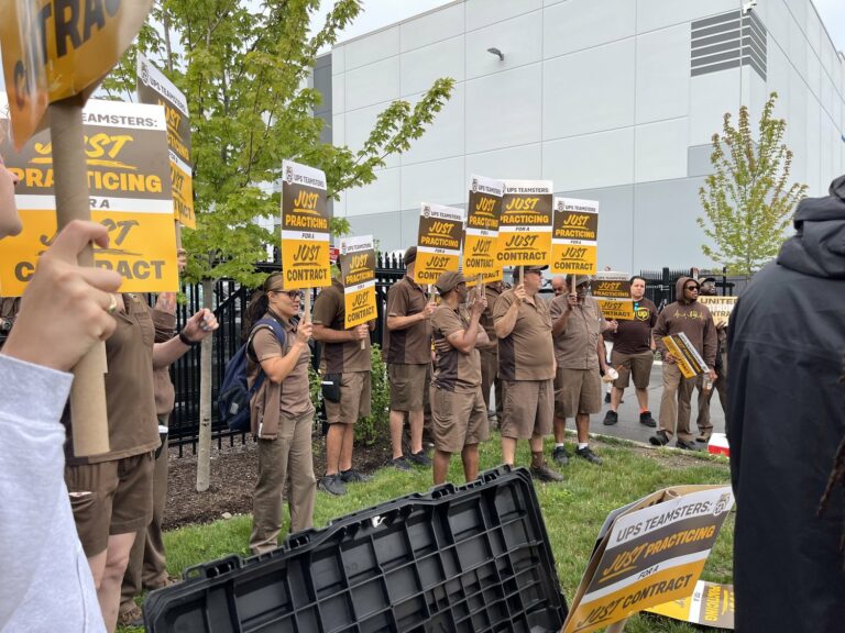 Rank-And-File UPS Teamsters & Workers Strike Back Activists: Vote NO And Escalate The Fight For A Strong Contract!